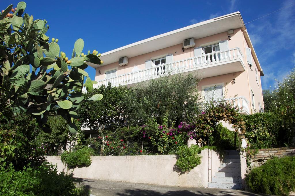 Apostolos & Eleni Family Apartments Perama (Corfu) Exterior foto